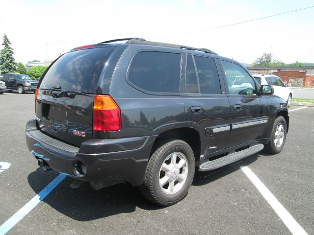 2003 GMC Envoy Wagon SE