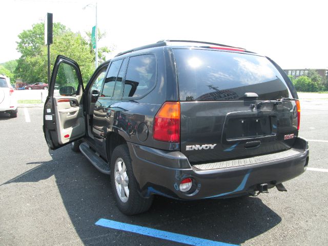 2003 GMC Envoy Wagon SE