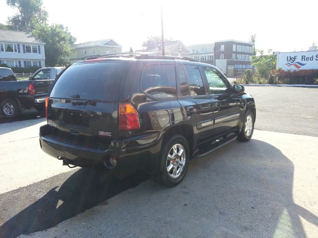 2003 GMC Envoy Wagon SE