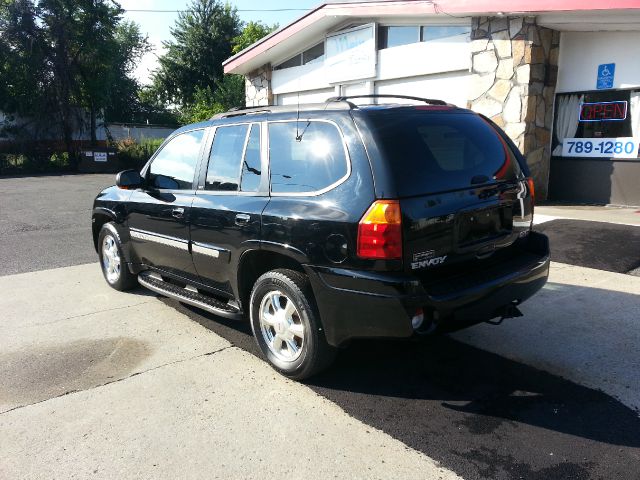 2003 GMC Envoy Wagon SE