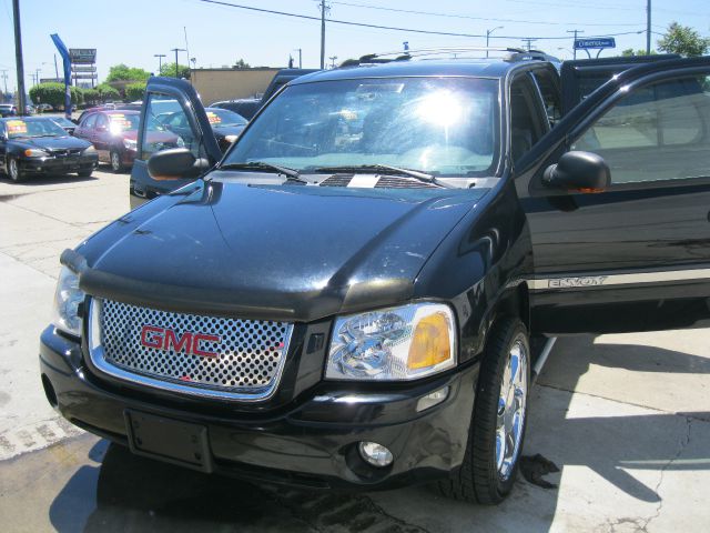 2003 GMC Envoy Wagon SE