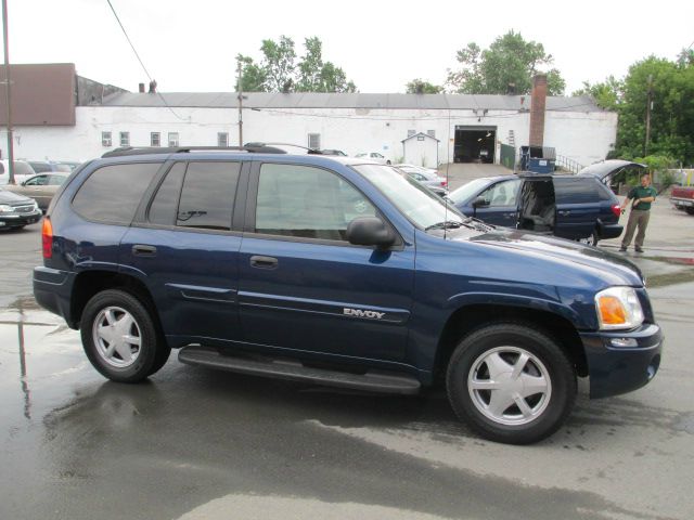 2003 GMC Envoy Wagon SE