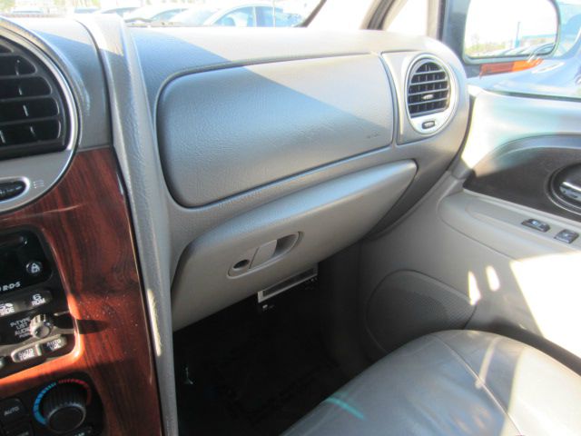 2003 GMC Envoy Wagon SE