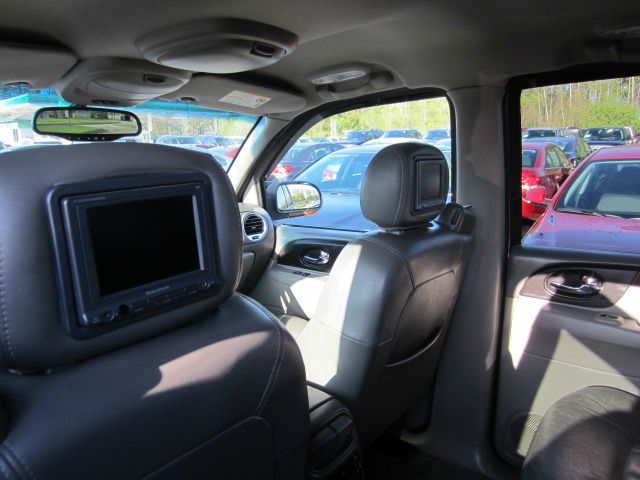 2003 GMC Envoy Wagon SE