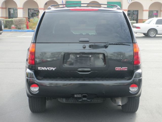 2003 GMC Envoy Wagon SE