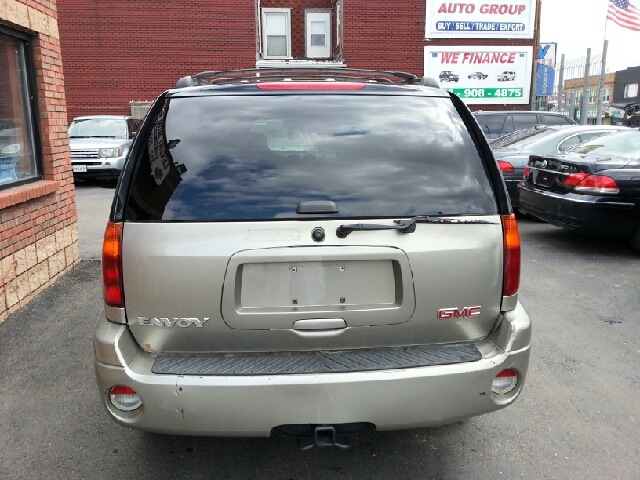 2003 GMC Envoy 4x4 Crew Cab LE