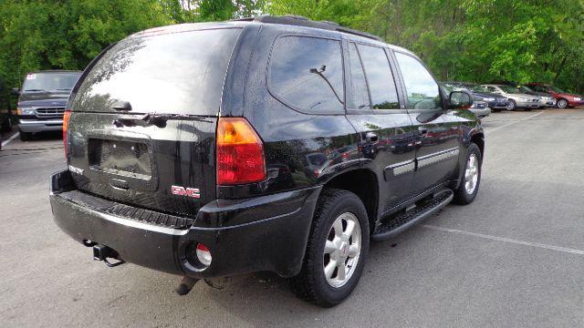 2004 GMC Envoy Wagon SE