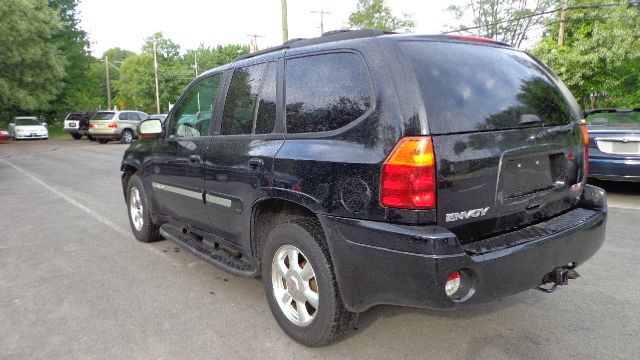 2004 GMC Envoy Wagon SE