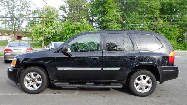 2004 GMC Envoy Wagon SE