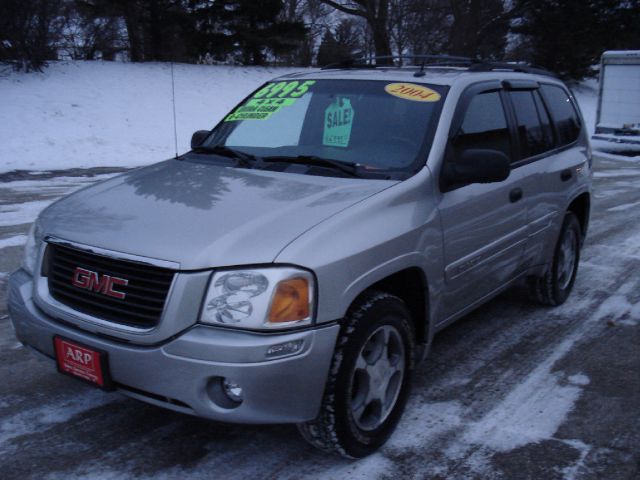 2004 GMC Envoy 4x4 Crew Cab LE