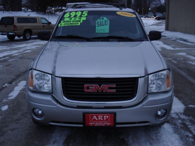 2004 GMC Envoy 4x4 Crew Cab LE