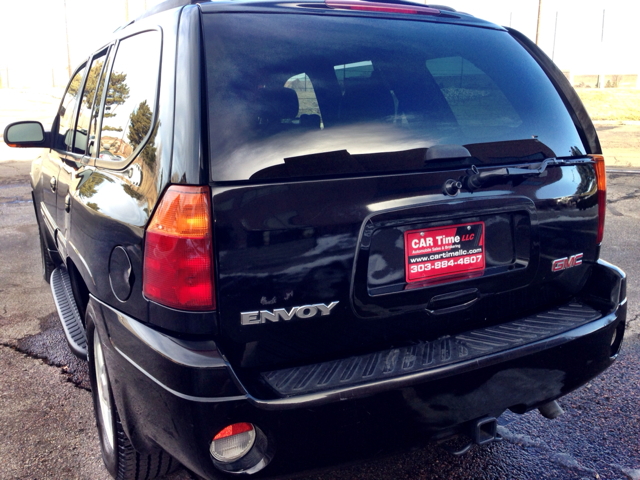 2004 GMC Envoy Wagon SE