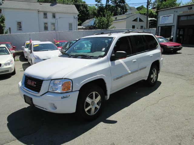 2004 GMC Envoy Wagon SE