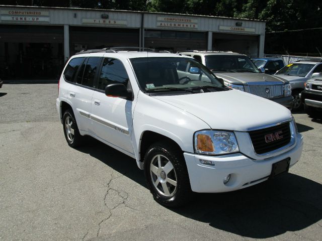 2004 GMC Envoy Wagon SE