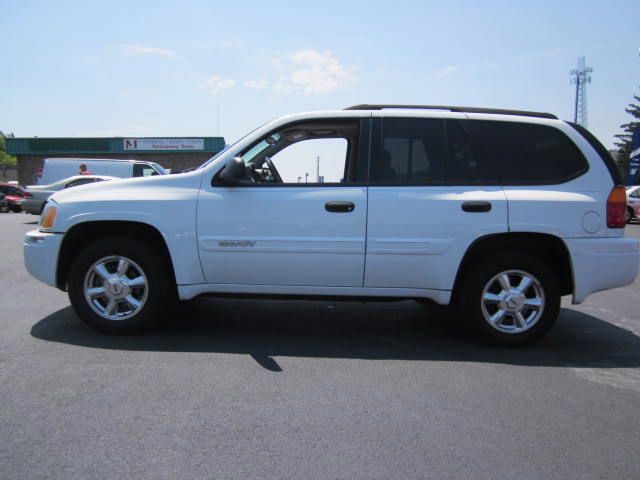 2004 GMC Envoy 4x4 Crew Cab LE