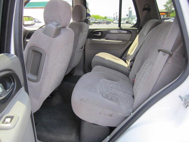 2004 GMC Envoy 4x4 Crew Cab LE