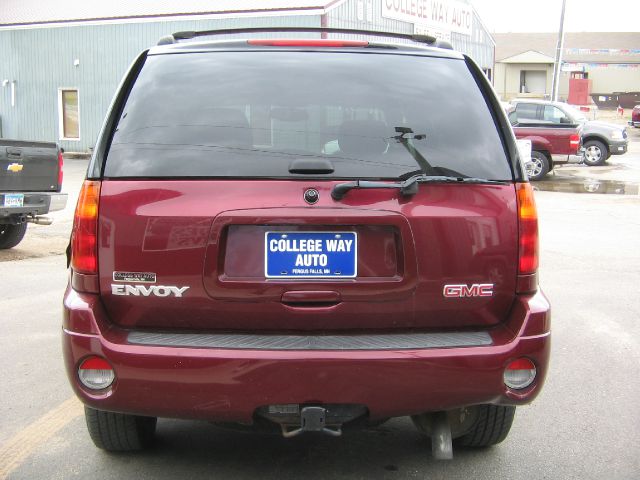 2004 GMC Envoy 4x4 Crew Cab LE