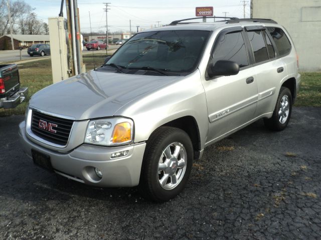 2004 GMC Envoy 4x4 Crew Cab LE