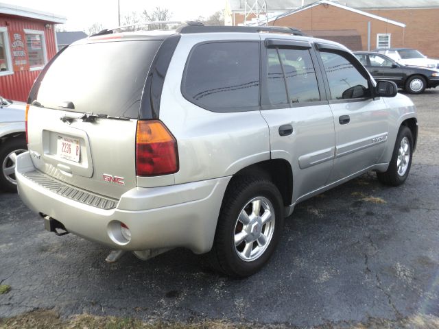 2004 GMC Envoy 4x4 Crew Cab LE