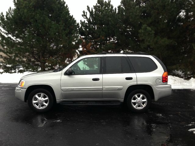 2004 GMC Envoy 4x4 Crew Cab LE