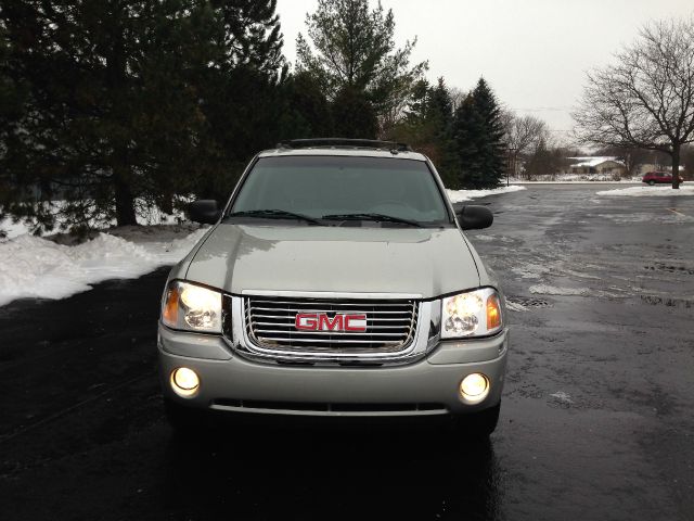 2004 GMC Envoy 4x4 Crew Cab LE