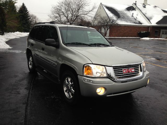 2004 GMC Envoy 4x4 Crew Cab LE