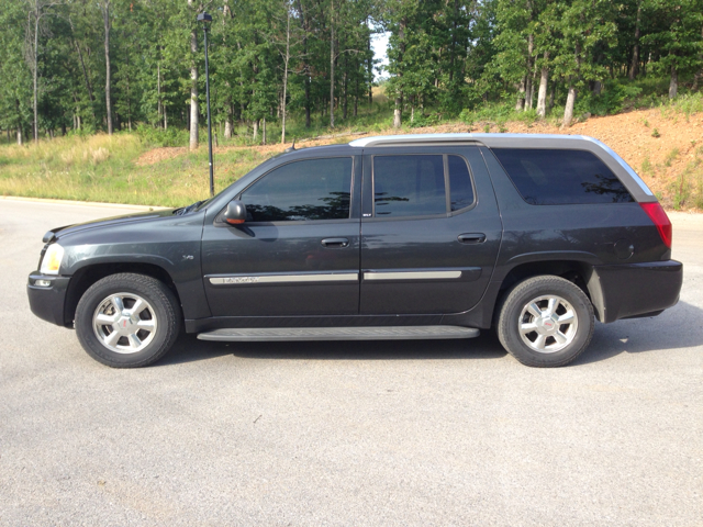 2004 GMC Envoy 4 Dr 2.5 Sedan