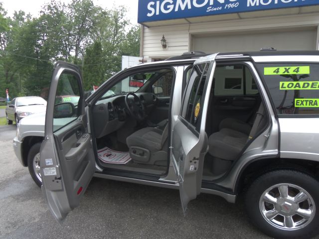 2004 GMC Envoy 4x4 Crew Cab LE