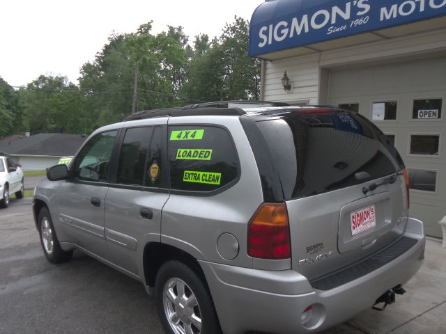 2004 GMC Envoy 4x4 Crew Cab LE