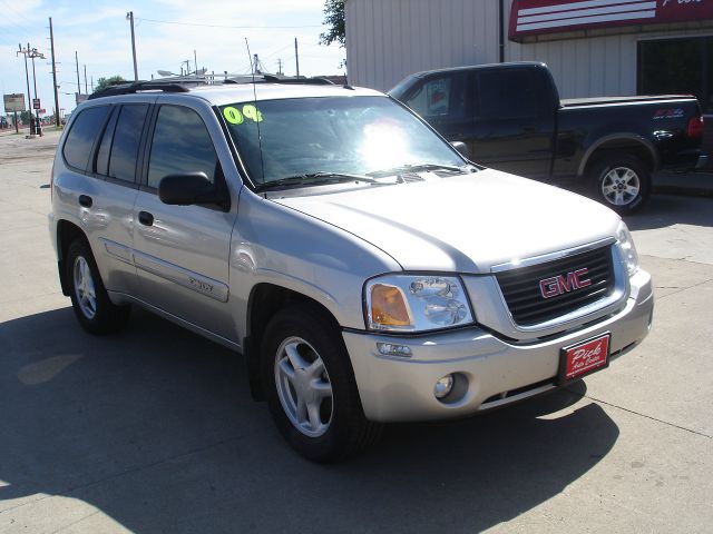 2004 GMC Envoy 4x4 Crew Cab LE