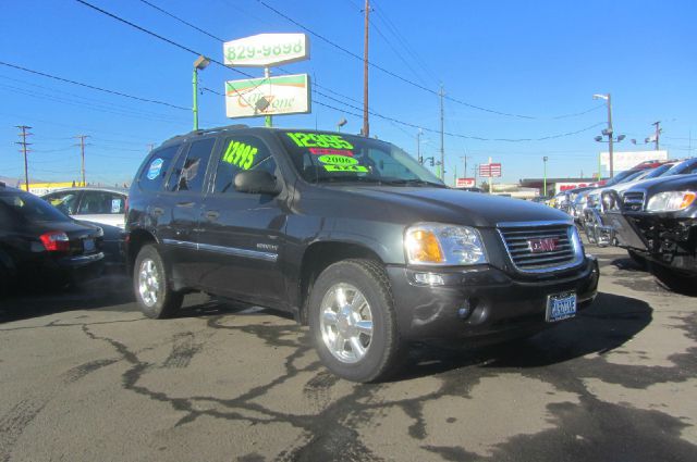 2004 GMC Envoy Wagon SE