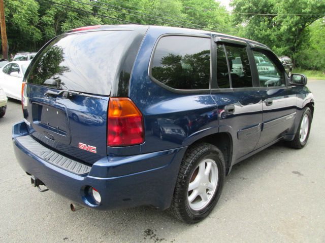 2004 GMC Envoy 4x4 Crew Cab LE