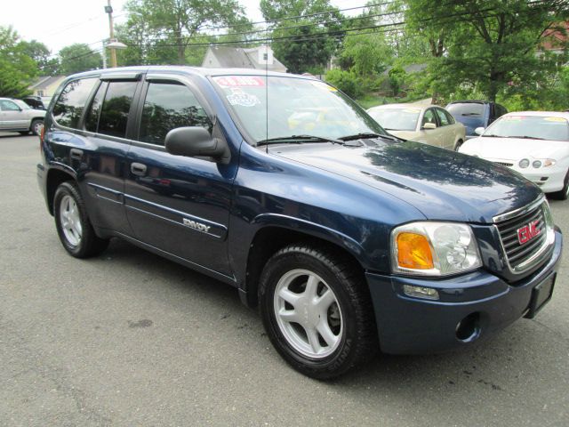 2004 GMC Envoy 4x4 Crew Cab LE