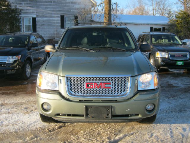 2004 GMC Envoy Wagon SE