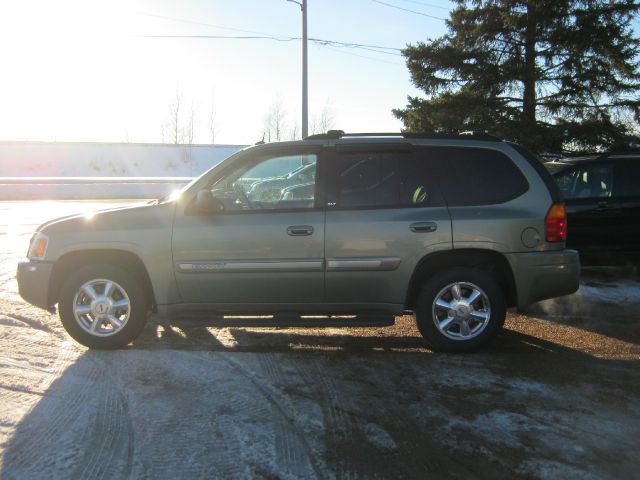 2004 GMC Envoy Wagon SE