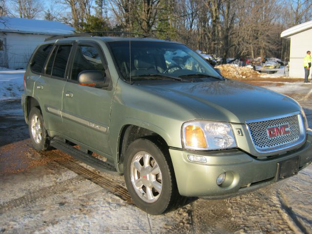 2004 GMC Envoy Wagon SE