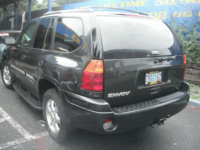 2004 GMC Envoy Wagon SE