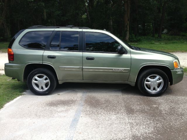 2004 GMC Envoy 4x4 Crew Cab LE