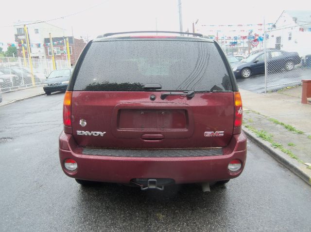 2004 GMC Envoy Wagon SE