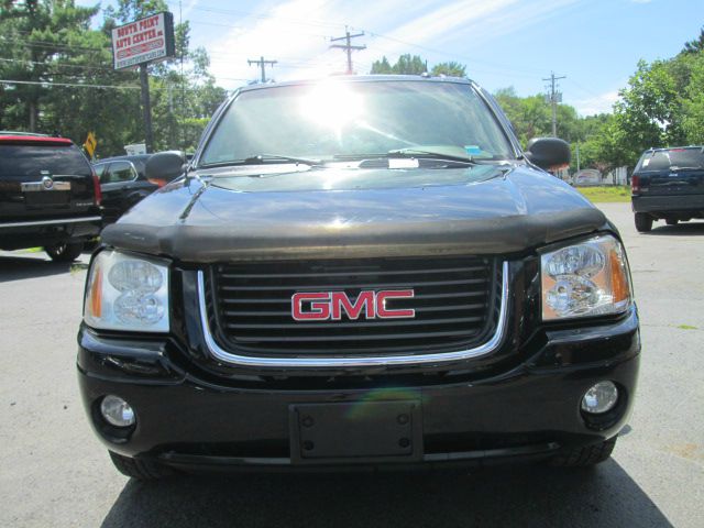 2004 GMC Envoy Wagon SE