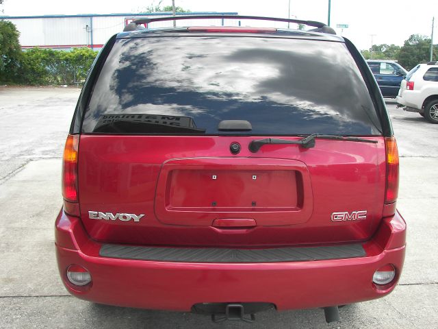 2004 GMC Envoy Wagon SE