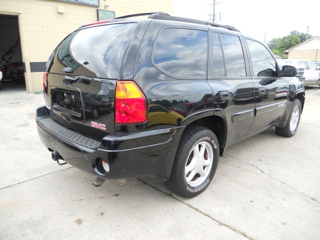 2004 GMC Envoy 4x4 Crew Cab LE