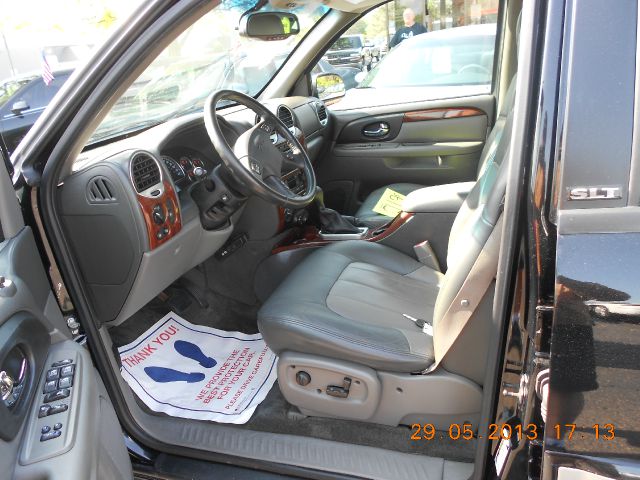 2004 GMC Envoy Wagon SE