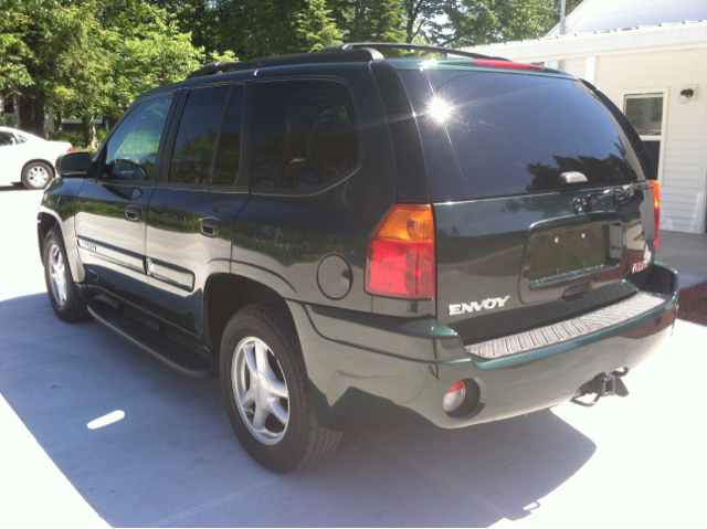 2004 GMC Envoy 4x4 Crew Cab LE