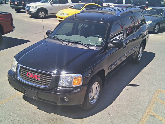 2004 GMC Envoy 4x4 Crew Cab LE