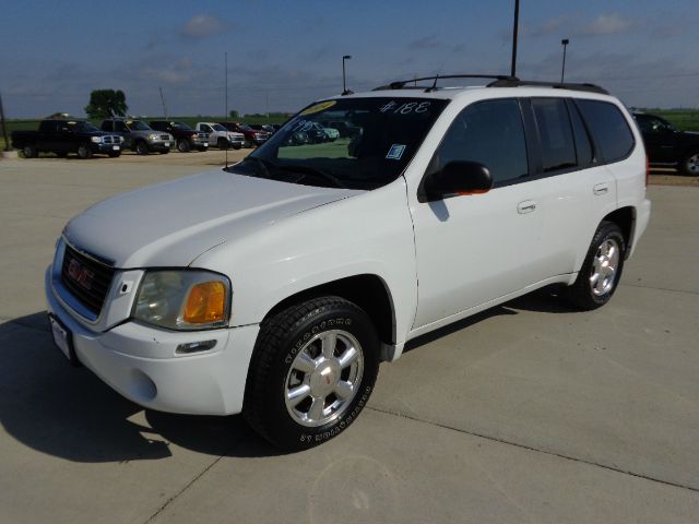 2004 GMC Envoy Wagon SE