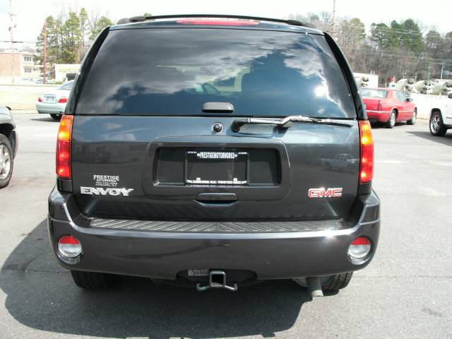 2004 GMC Envoy SLT