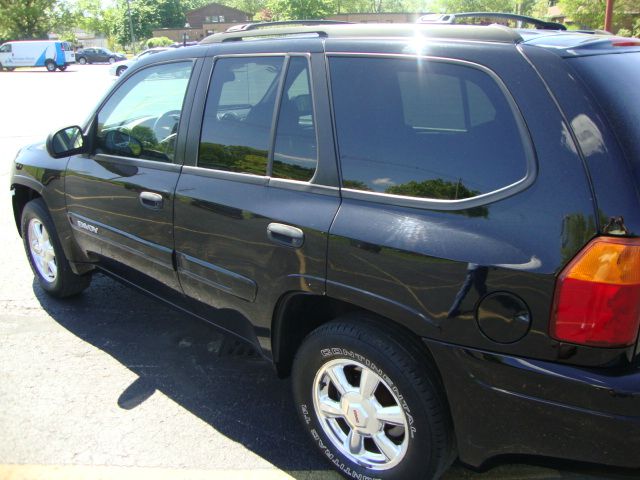 2004 GMC Envoy 4x4 Crew Cab LE