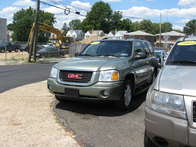 2004 GMC Envoy Wagon SE