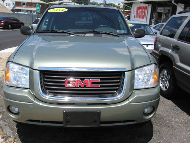 2004 GMC Envoy Wagon SE